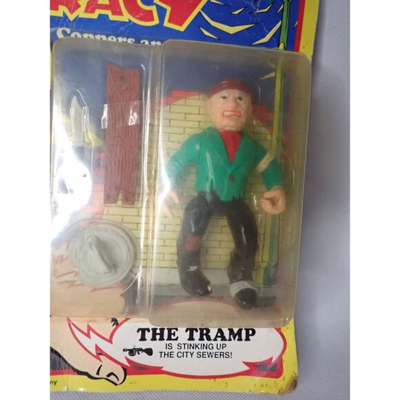Dick Tracy Steve The Tramp Vintage Playmates Action Figure 1990 with Accessories - Picture 2 of 4